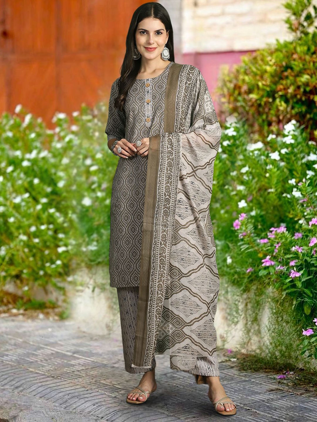 

Moda Rapido Women Ethnic Motifs Printed Regular Pure Cotton Kurta with Trousers & With Dupatta, Khaki