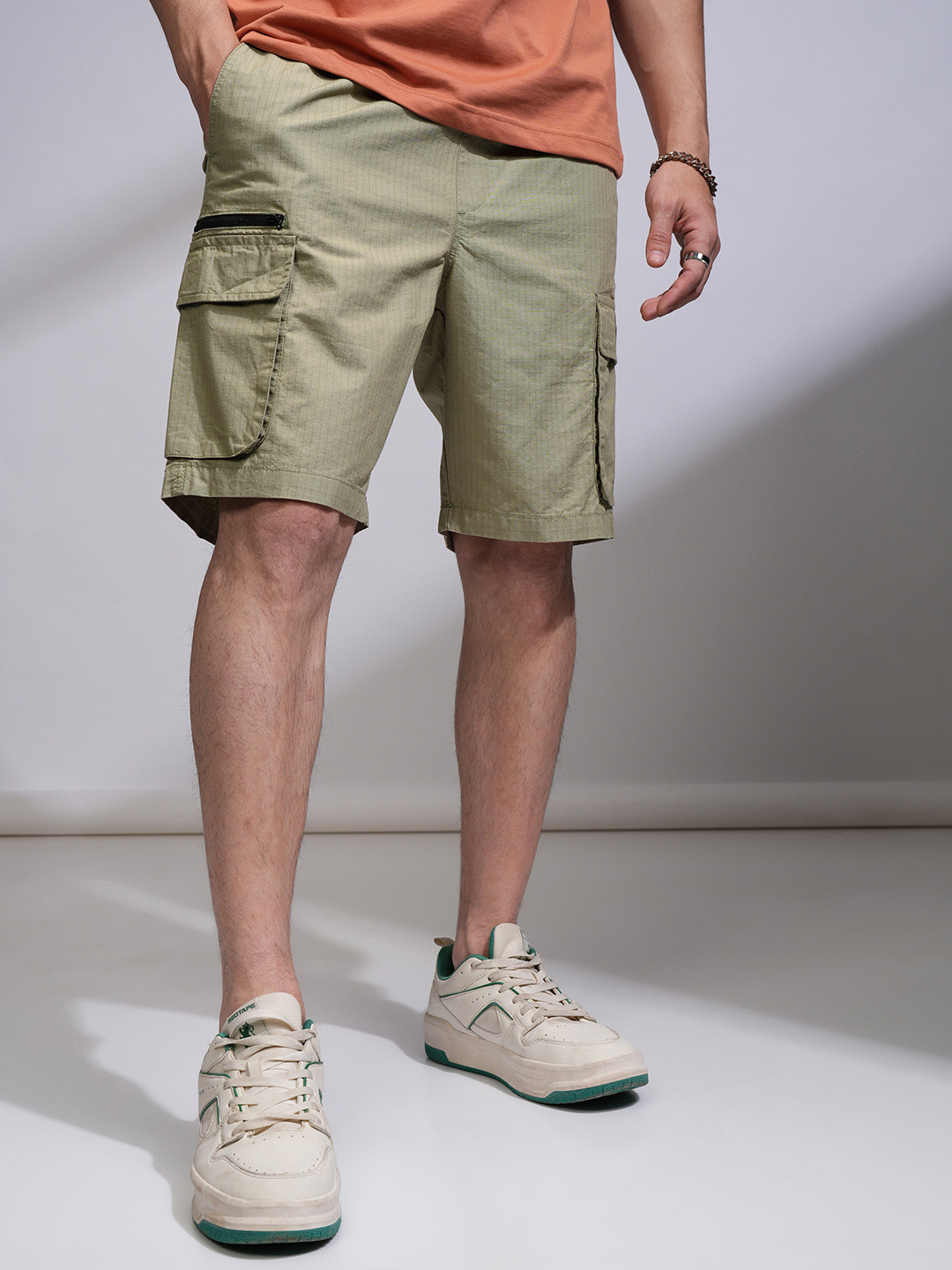 

HIGHLANDER Men Cargo Shorts, Green