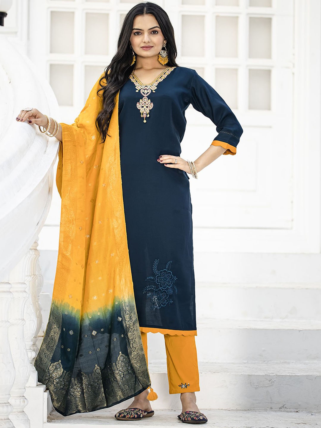 

MITTOO Women Ethnic Motifs Regular Kurta with Trousers & With Dupatta, Blue