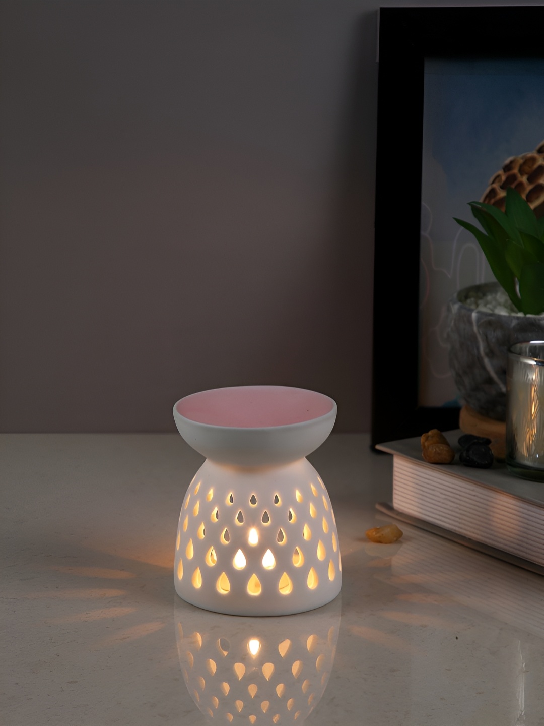 

TAYHAA White & Pink Textured Aroma Oil Diffusers