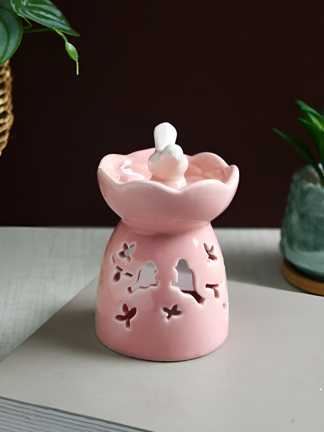 

TAYHAA White & Pink Textured Ceramic Aroma OilDiffusers
