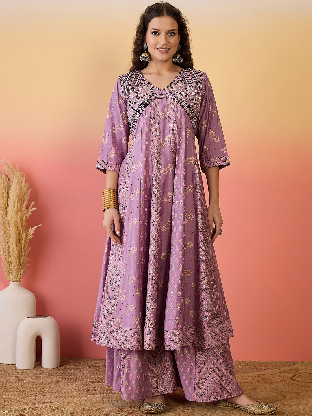 

Sangria Embroidered Kurta & Palazzo With Dupatta, Lavender