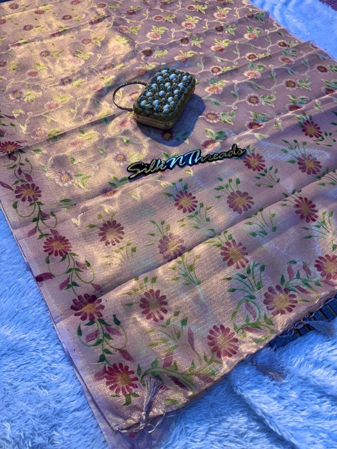 

DIVASTRI Ethnic Motifs Zari Tissue Banarasi Saree, Pink