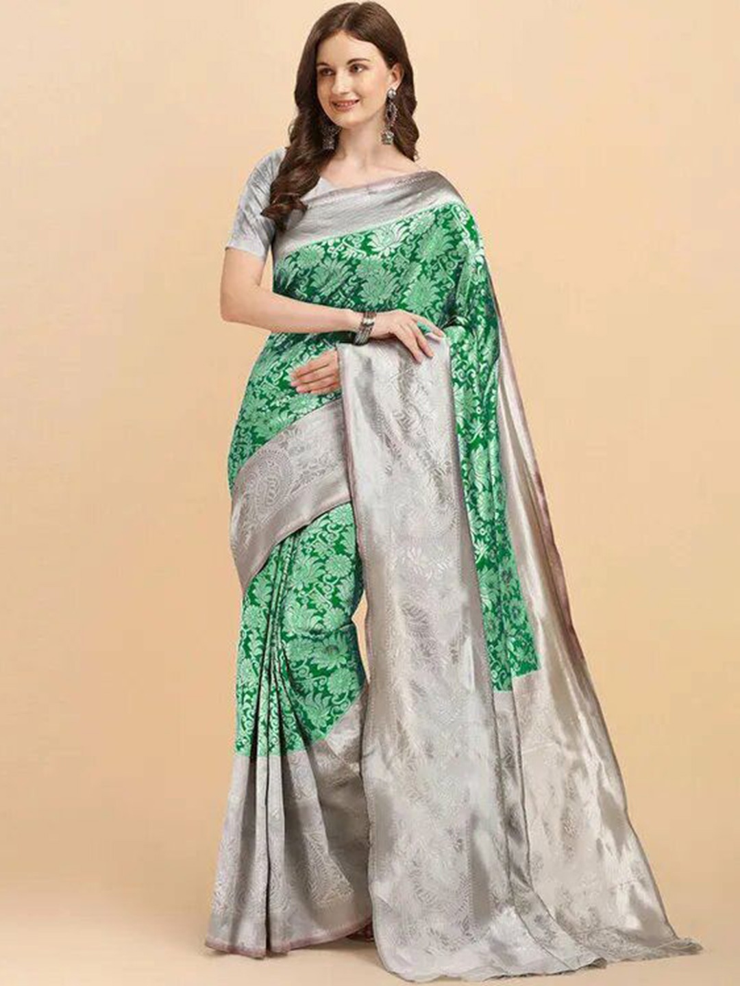 

VILLE FASHION Woven Design Zari Art Silk Kanjeevaram Saree, Green