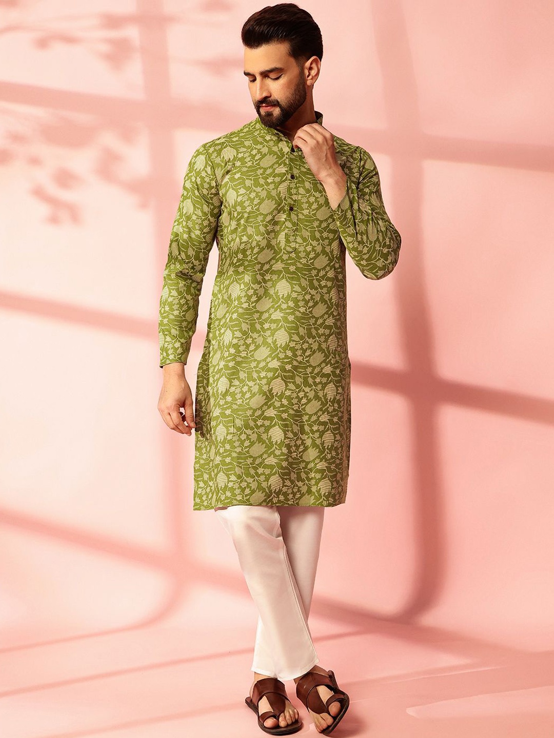 

Anouk Men Floral Printed Regular Kurta with Pyjamas, Green
