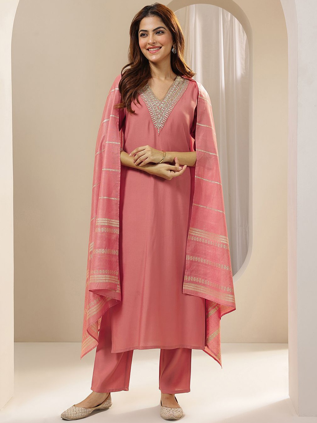 

Libas Women Ethnic Motifs Yoke Design Regular Sequinned Kurta with Trousers & With Dupatta, Peach