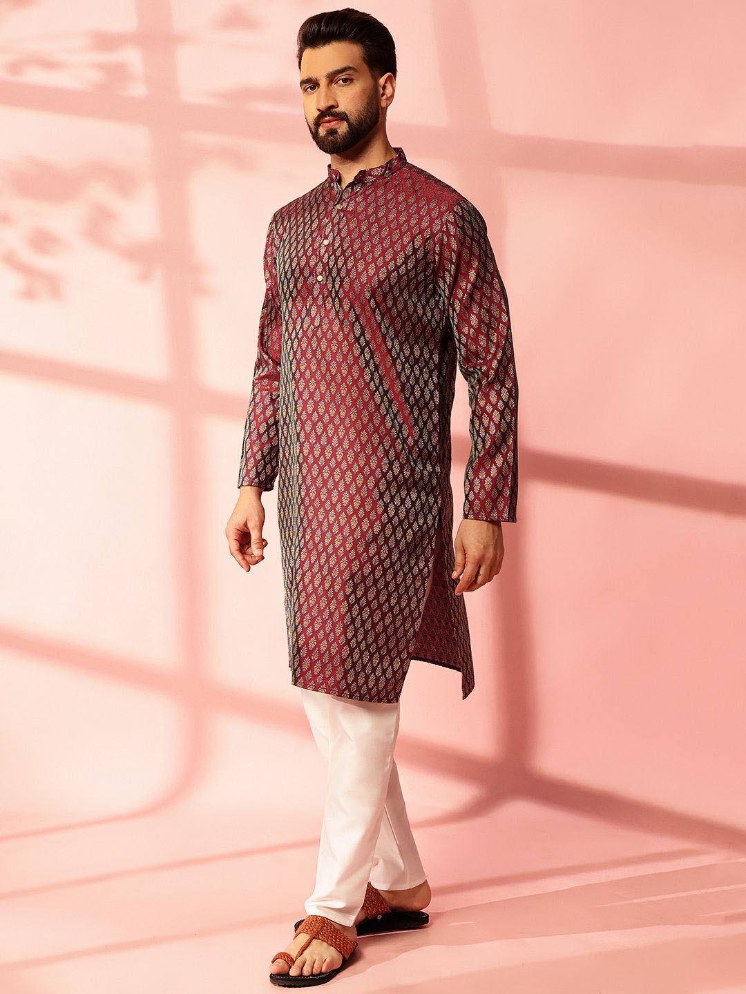 

Anouk Ethnic Motifs Woven Design Mandarin Collar Straight Kurta, Maroon