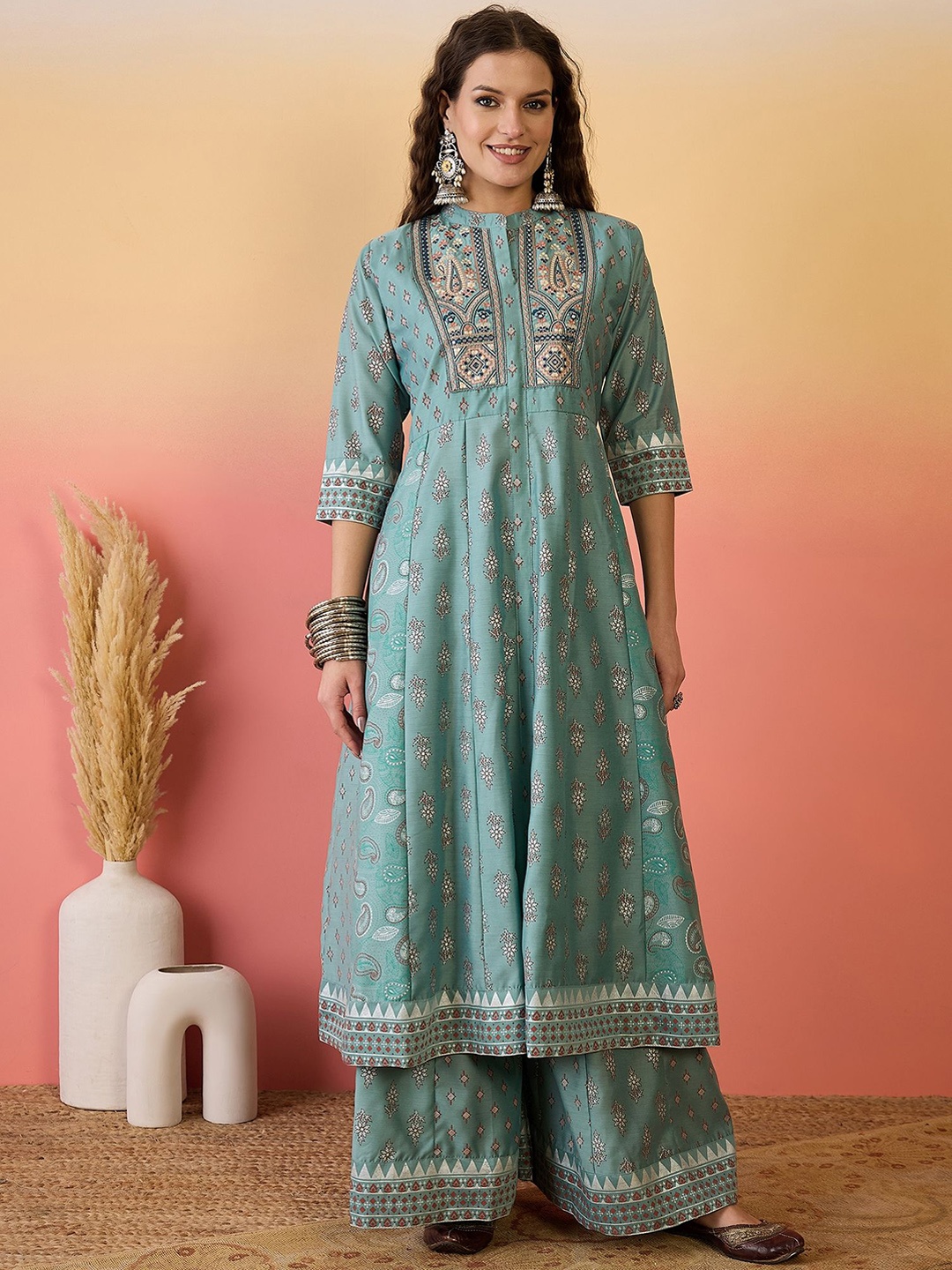 

Sangria Women Embroidered Anarkali Kurta Set With Dupatta, Sea green