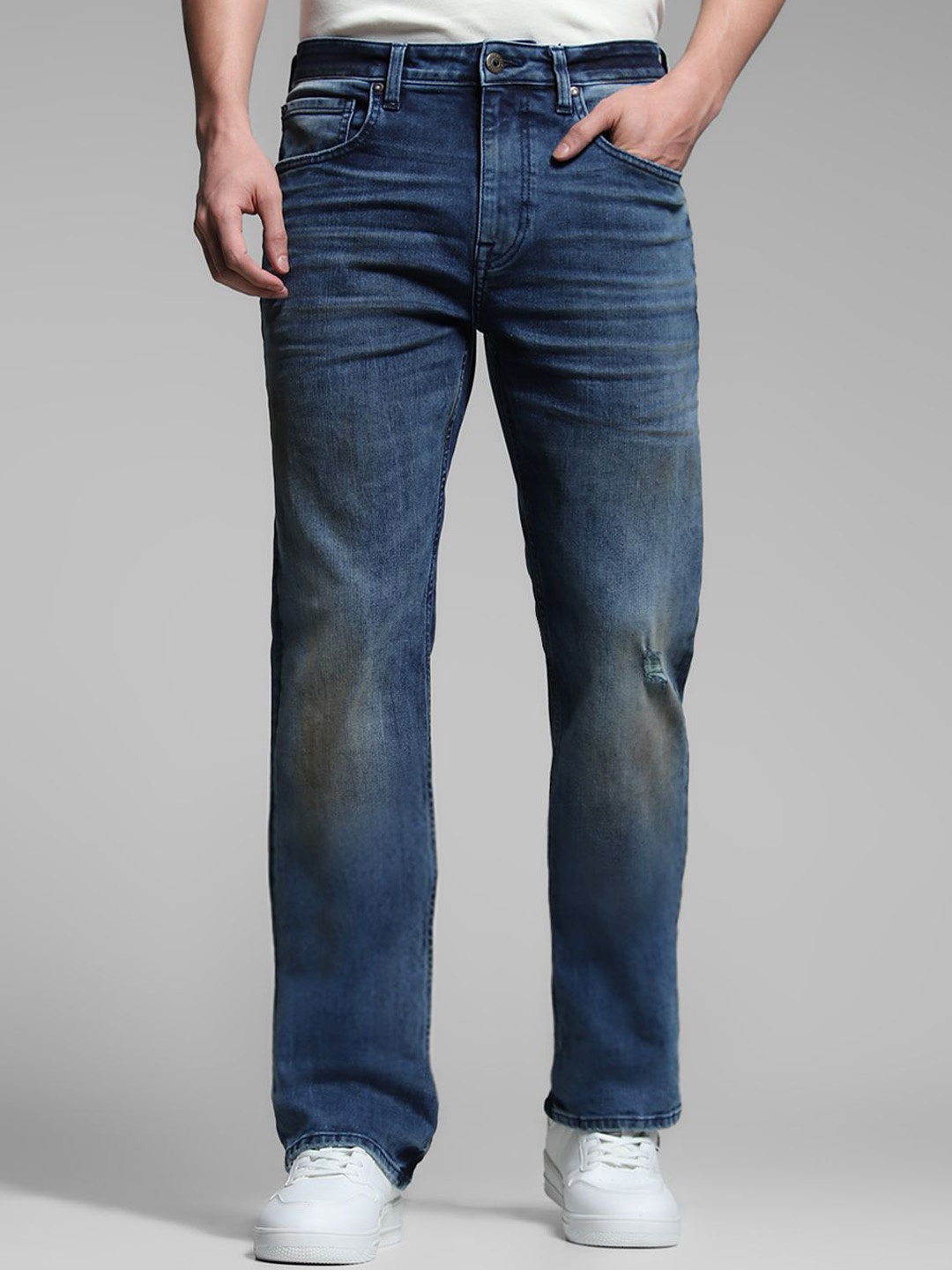 

Jack & Jones Men Bootcut High-Rise Mildly Distressed Light Fade Stretchable Jeans, Blue