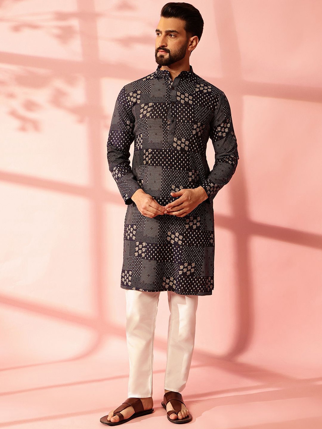 

Anouk Men Bandhani Printed Regular Kurta with Pyjamas, Navy blue