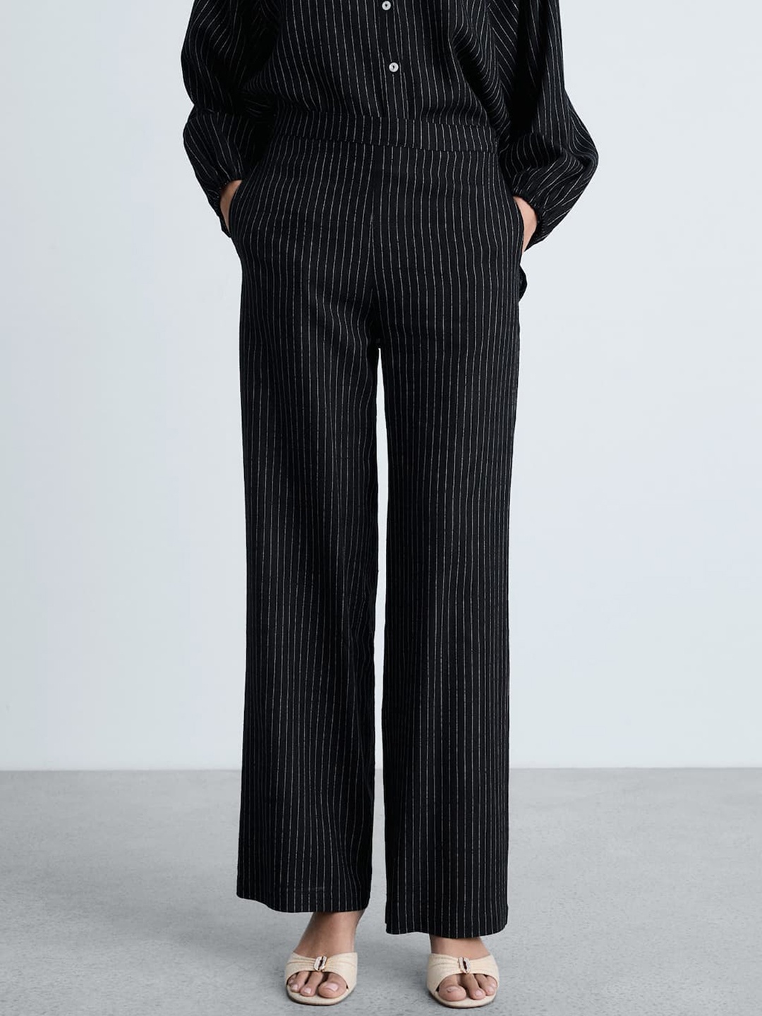 

MANGO Women Straight Striped Trousers, Black