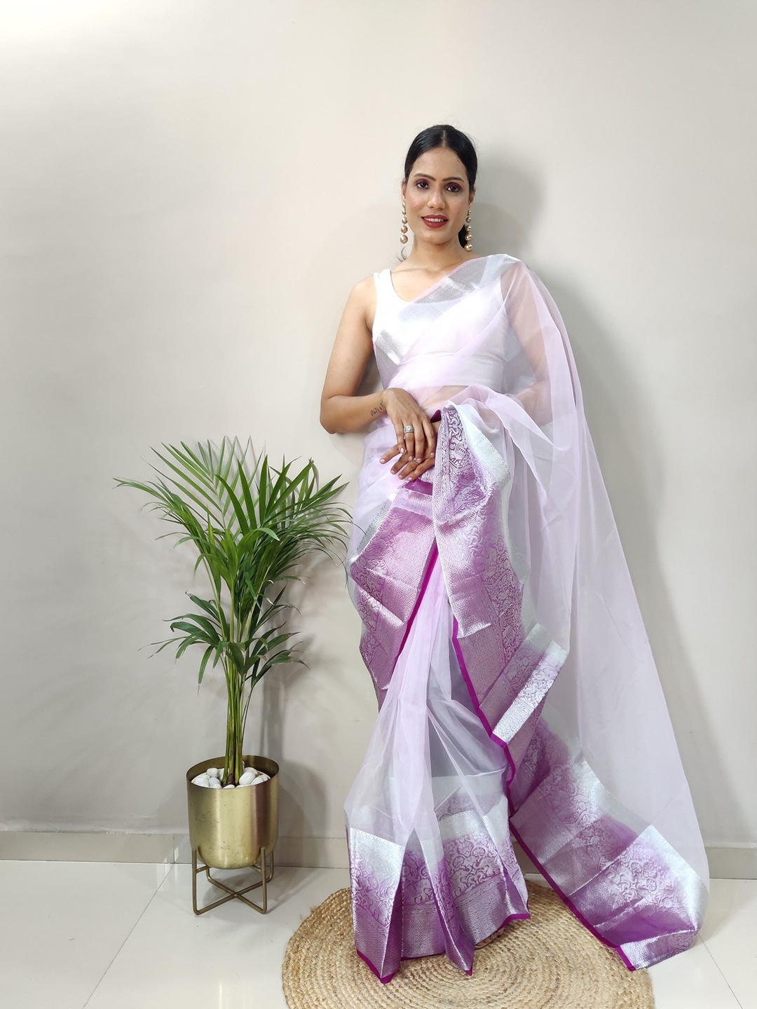 

Rangtulika Ethnics Zari Organza Saree, Purple