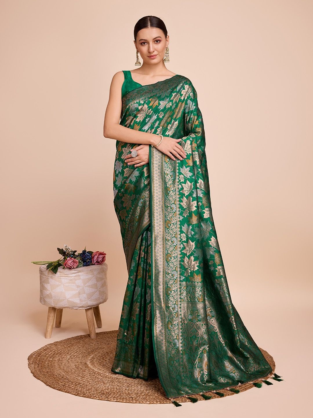 

Rangtulika Ethnics Woven Design Zari Silk Blend Banarasi Saree, Green