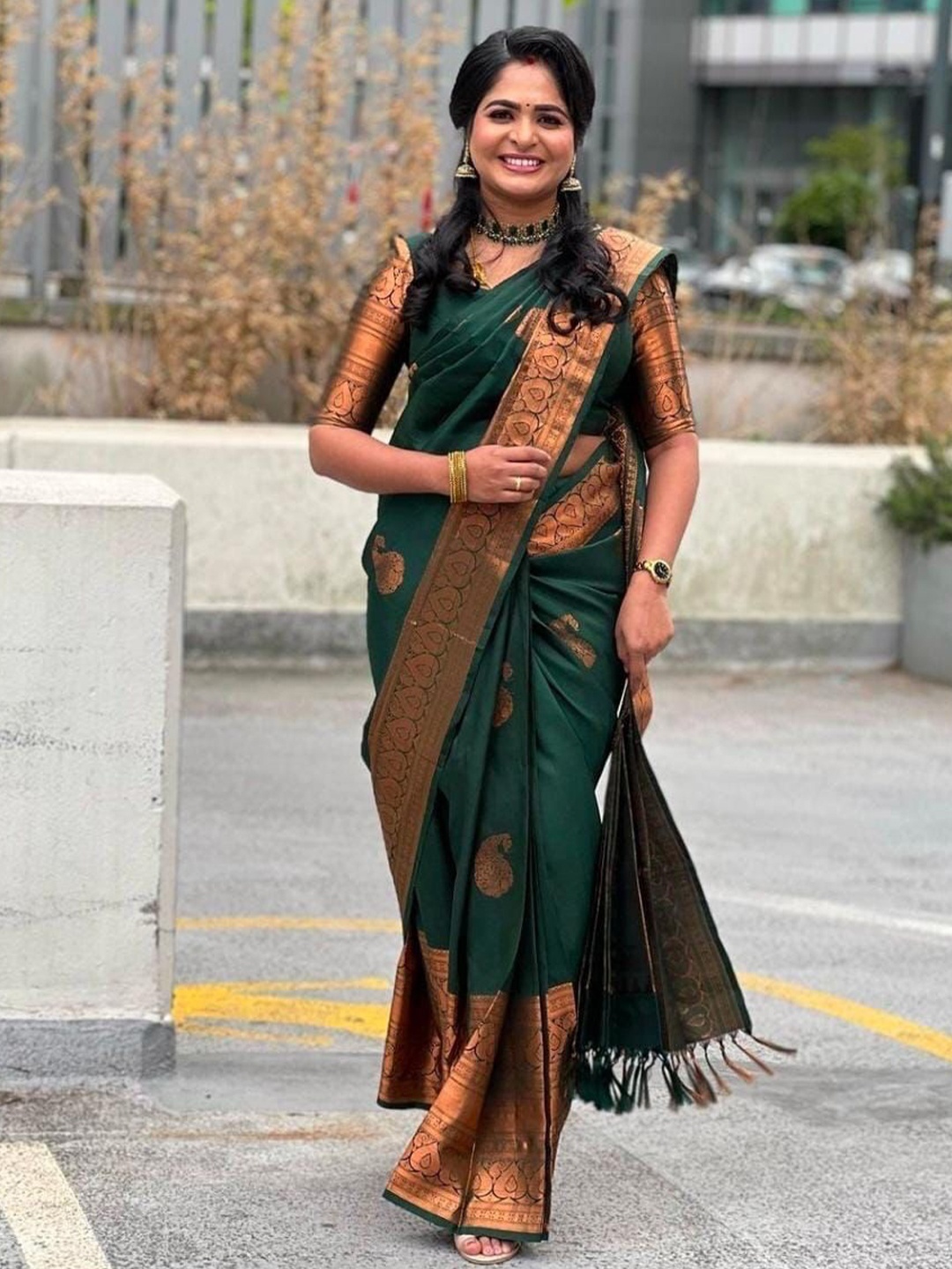 

Rangtulika Ethnics Woven Design Zari Silk Cotton Saree, Teal