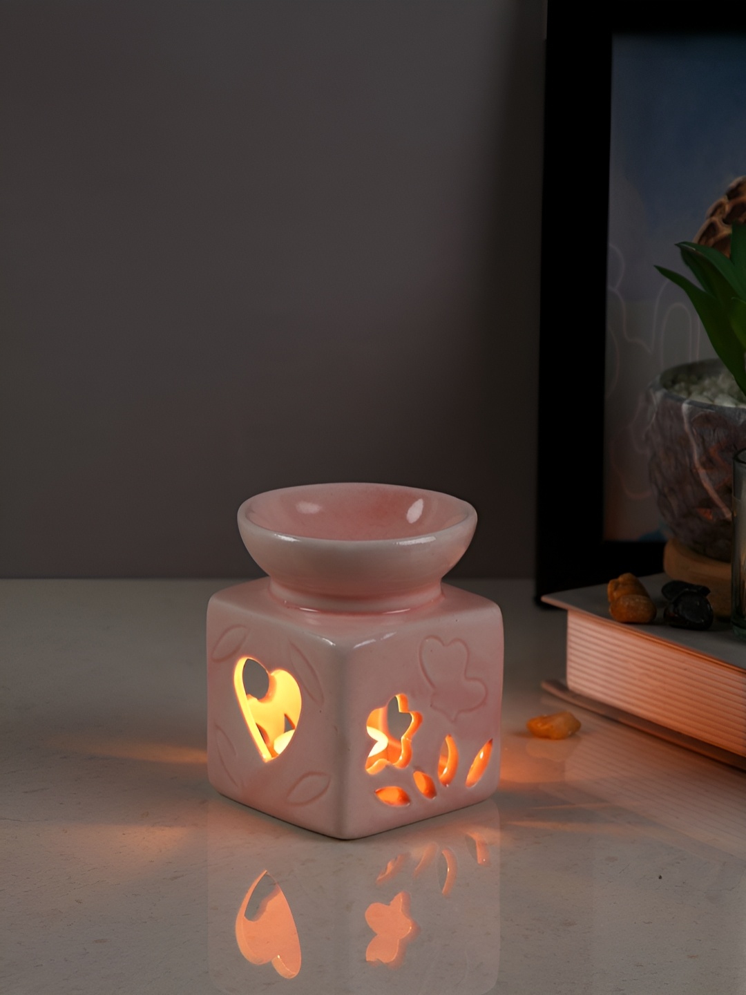 

TAYHAA Pink Textured Ceramic Aroma OilDiffusers