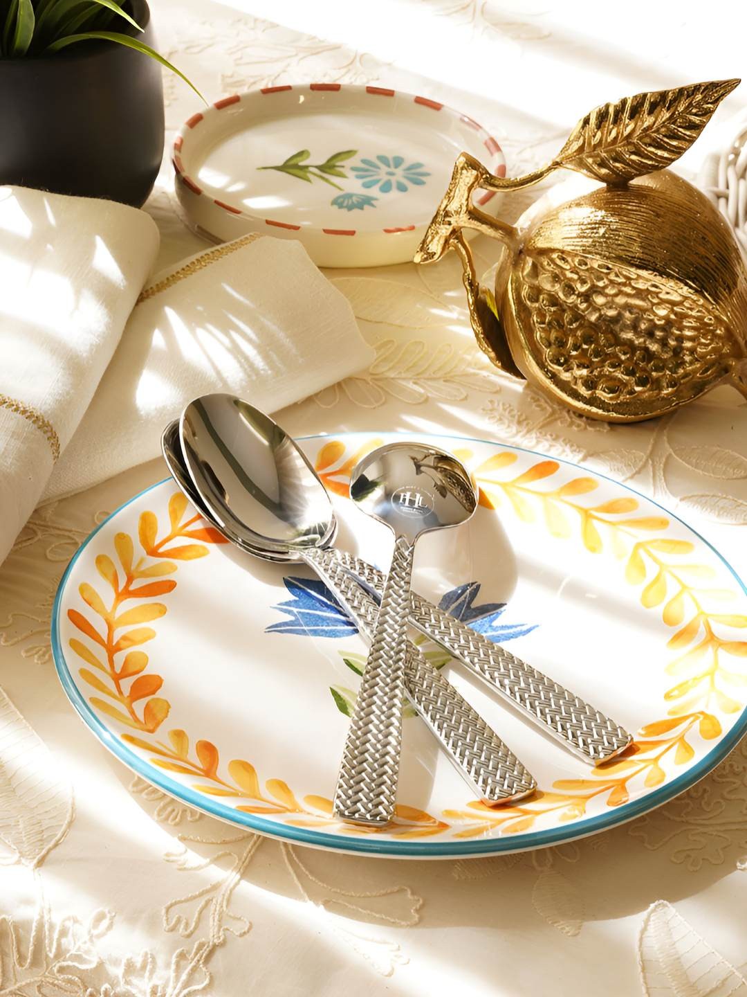 

Pure Home and Living Set of 6 Textured Stainless Steel Dessert Spoons, Silver