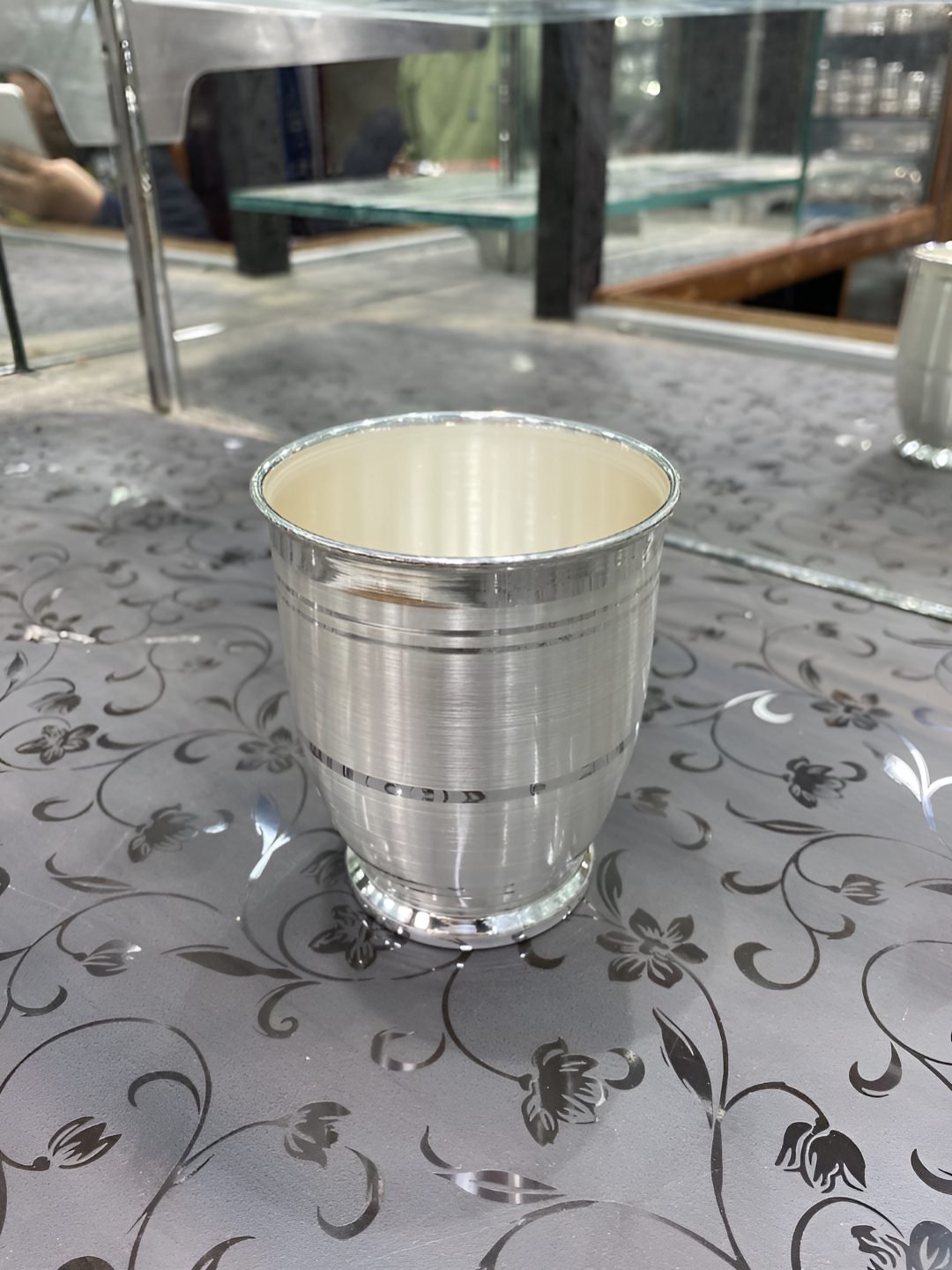 

PRESHIOUS Pure Silver Glass - 200 ml, 3 inches - CHICO PATTERN