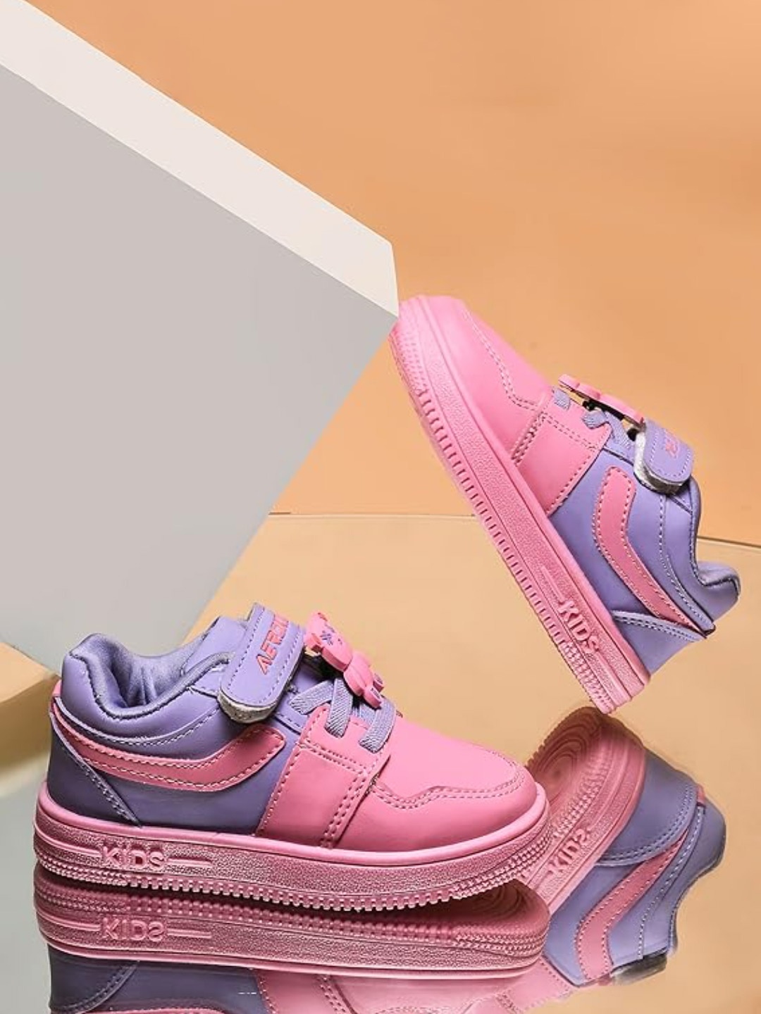 

AEROKICK Unisex Kids Perforations Sneakers, Peach