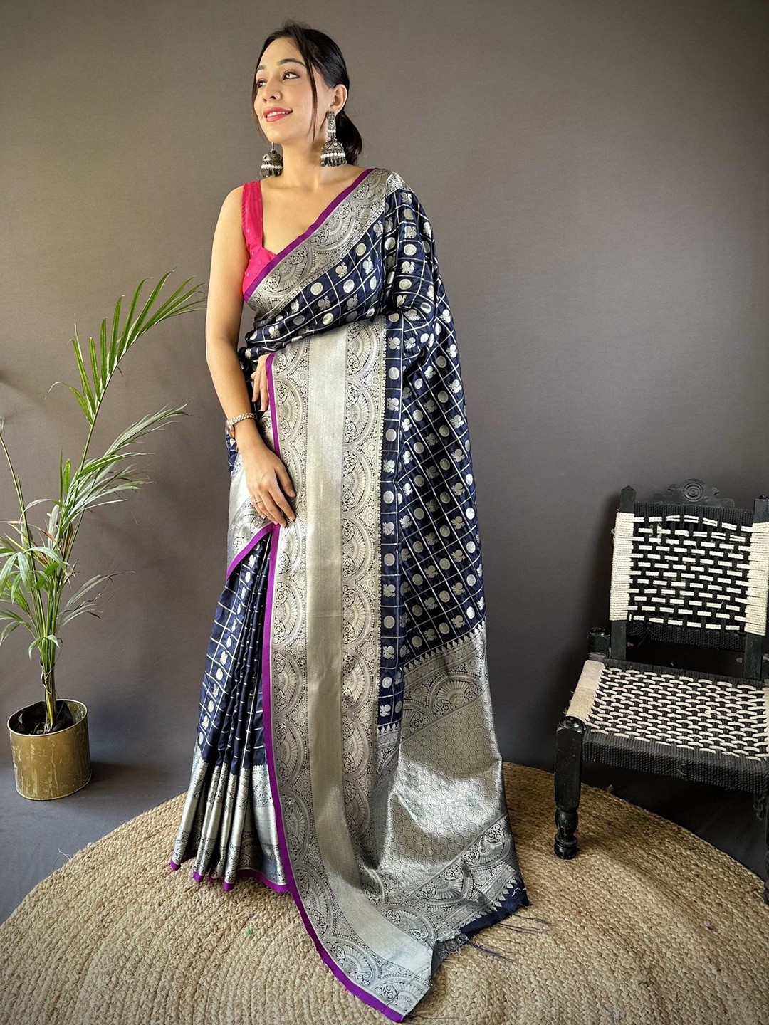 

DIVASTRI Woven Design Zari Silk Blend Saree, Blue