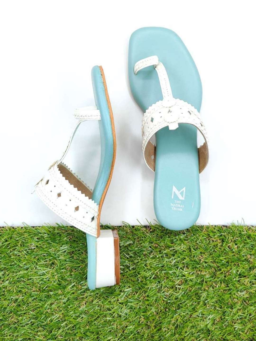 

THE MADRAS TRUNK Block Kolhapuris Heels, Blue