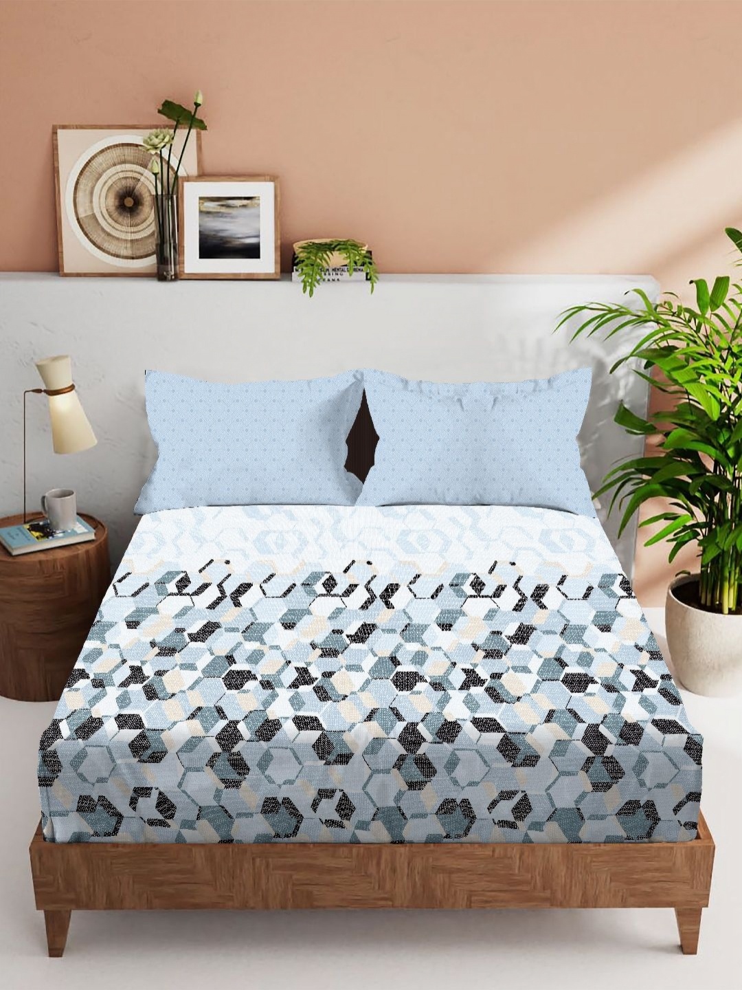 

VINTANA Blue & White Geometric 210 TC King Bedsheet with 2 Pillow Covers