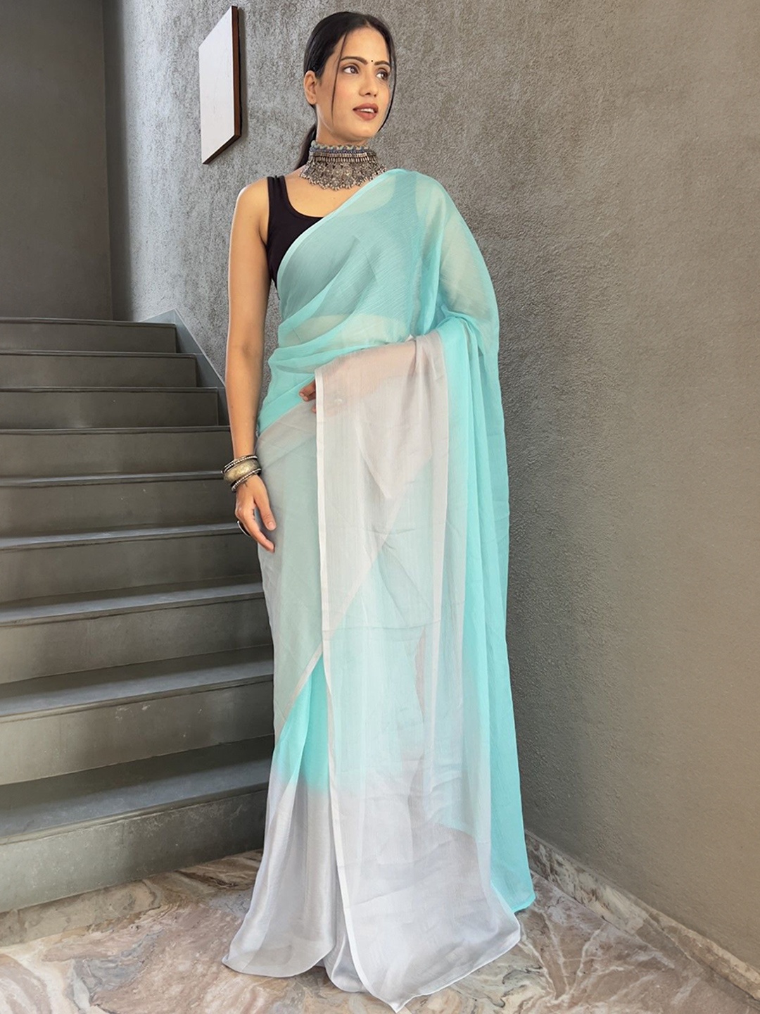

Rangtulika Ethnics Colourblocked Poly Georgette Ready to Wear Saree, Blue