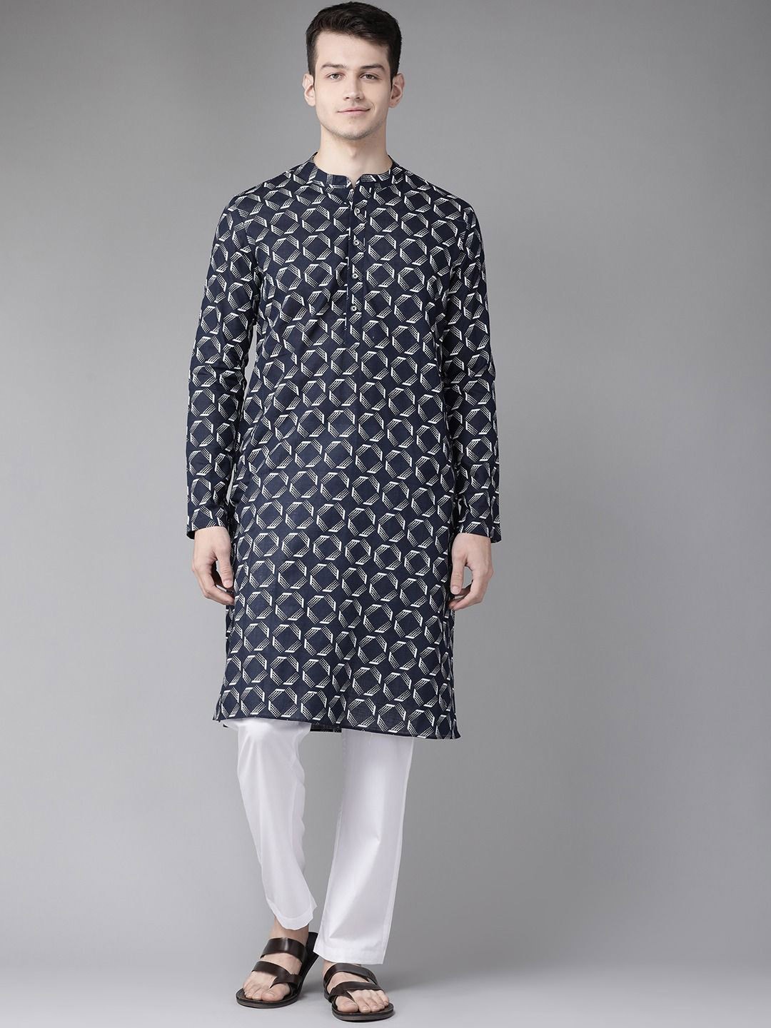 

Fashvio Men Geometric Printed Thread Work Handloom Kurta, Navy blue