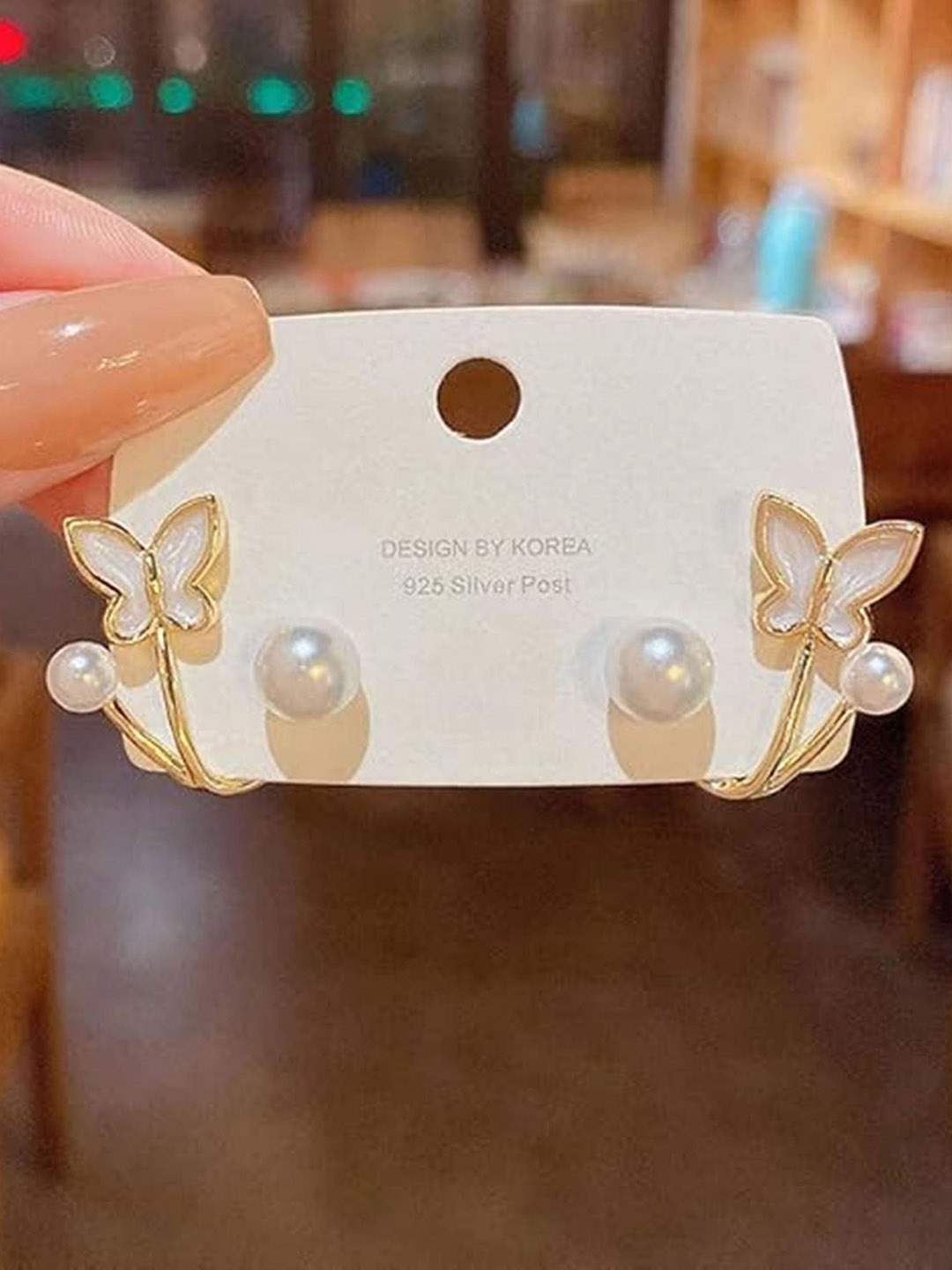 

MADDY SPACE Set Of 2 Gold-Plated Pearls Studded Chic Korean Studs