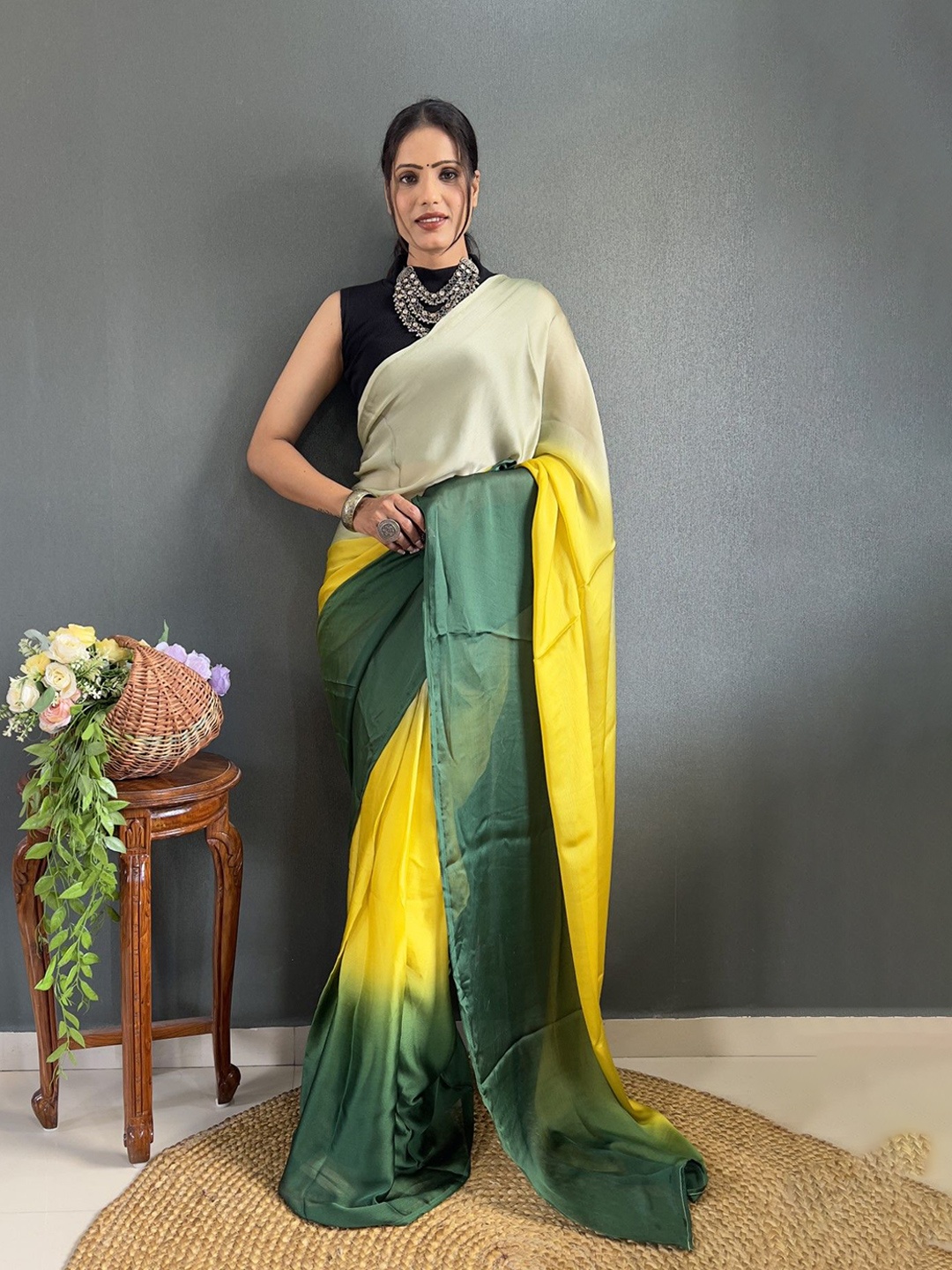 

Rangtulika Ethnics Colourblocked Poly Georgette Ready to Wear Saree, Yellow