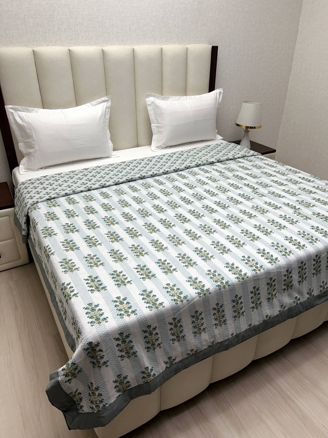 

Pure Decor King Size Reversible AC Dohar, Green