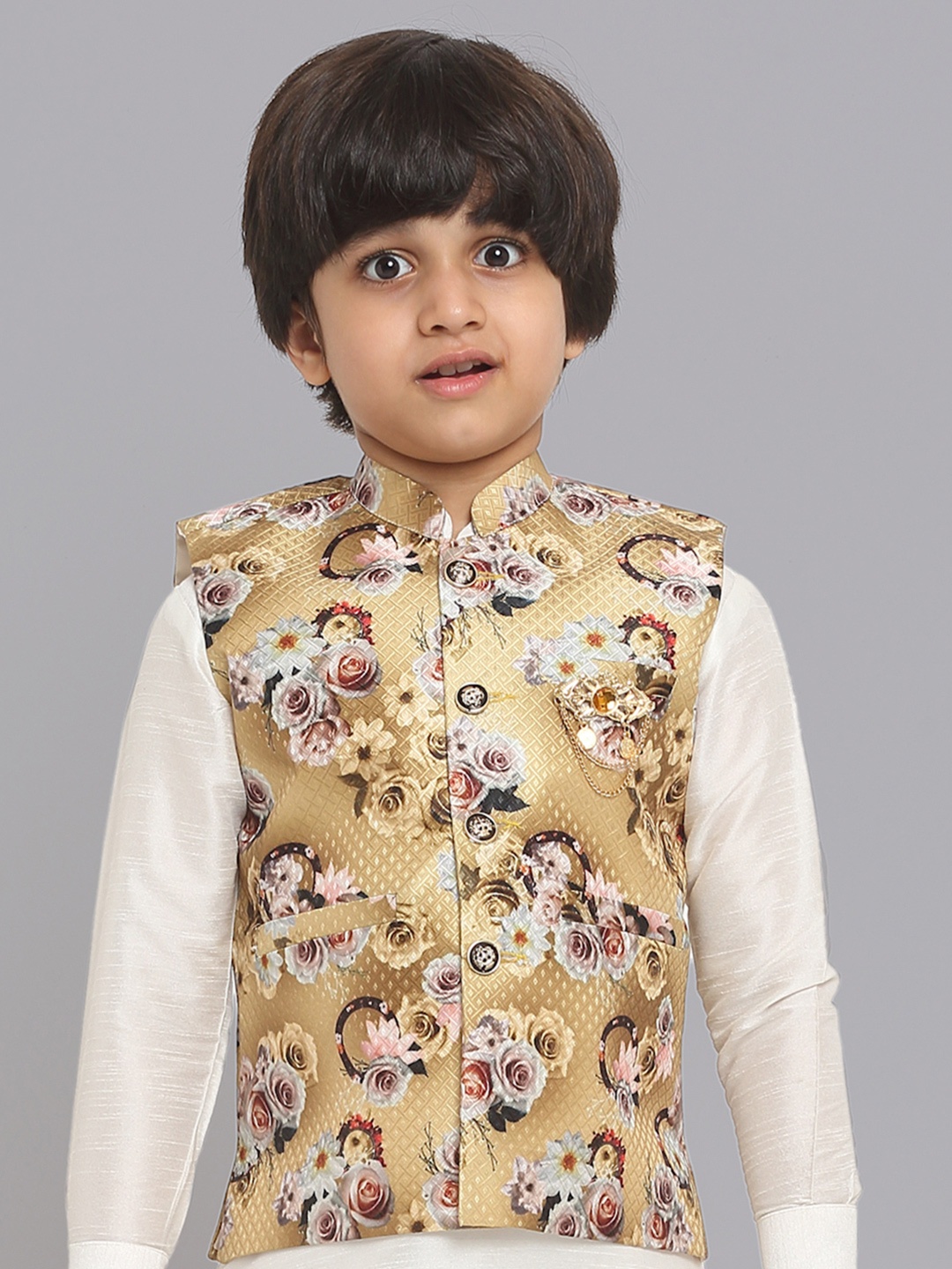 

CENSAL Floral Printed Mandarin Collar Slim-Fit Waistcoat With Brooch, Beige