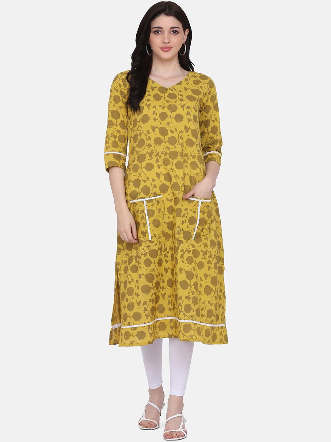 

Fourleaf Women Floral Printed Sequinned Floral Kurta, Green
