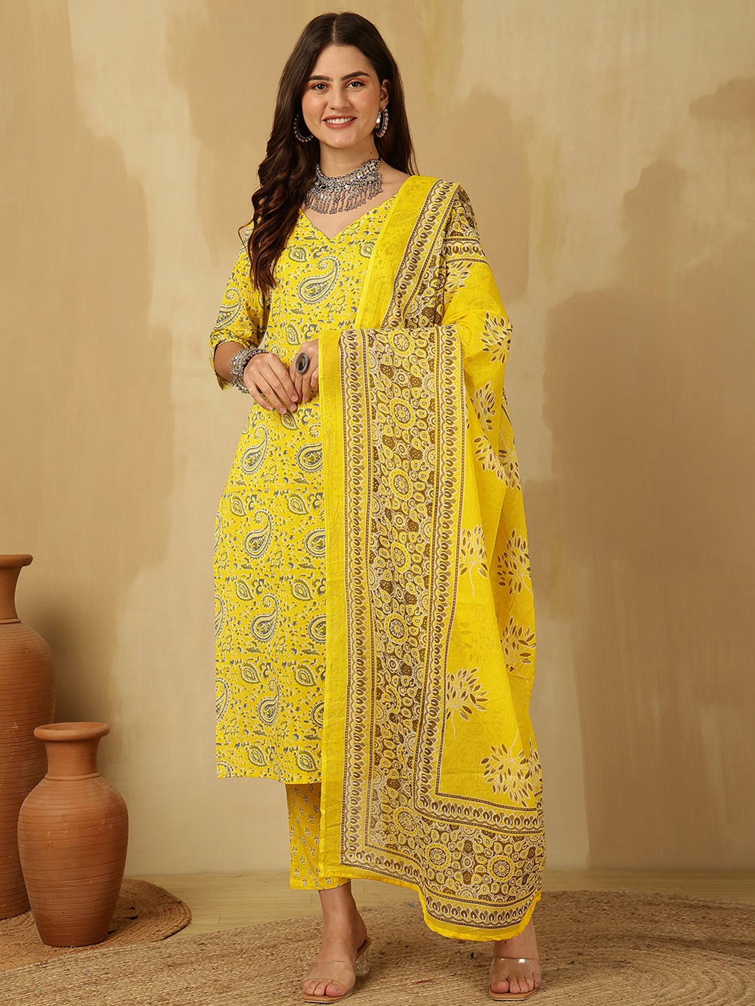 

Anouk Rustic Women Floral Printed Regular Pure Cotton Kurta with Trousers, Yellow