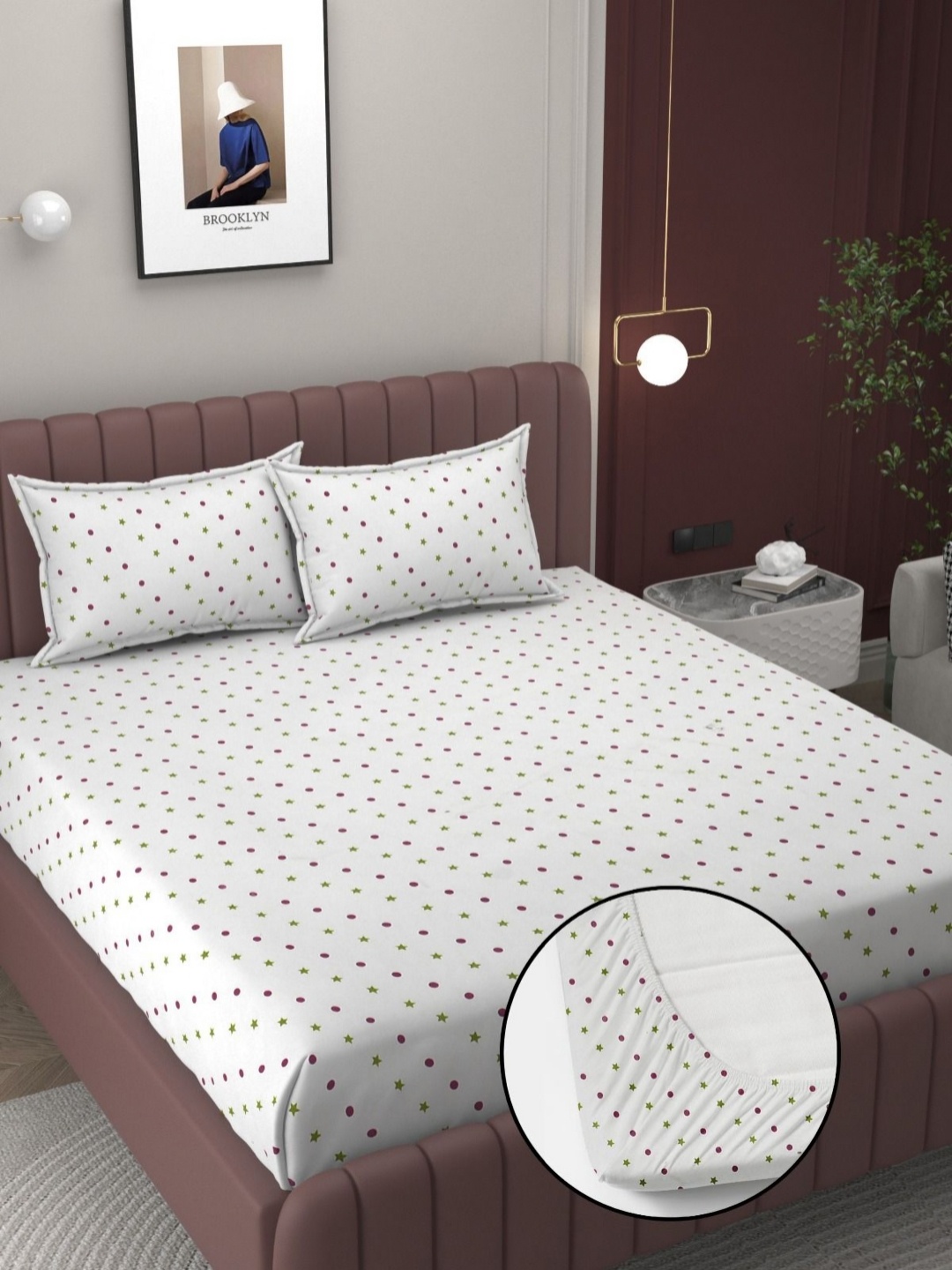 

BELVOSTUM White & Green 300 TC King Bedsheet with 2 Pillow Covers
