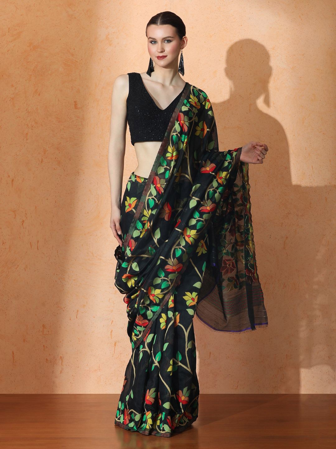 

Jaipur Kurti Floral Pure Cotton Designer Saree, Black