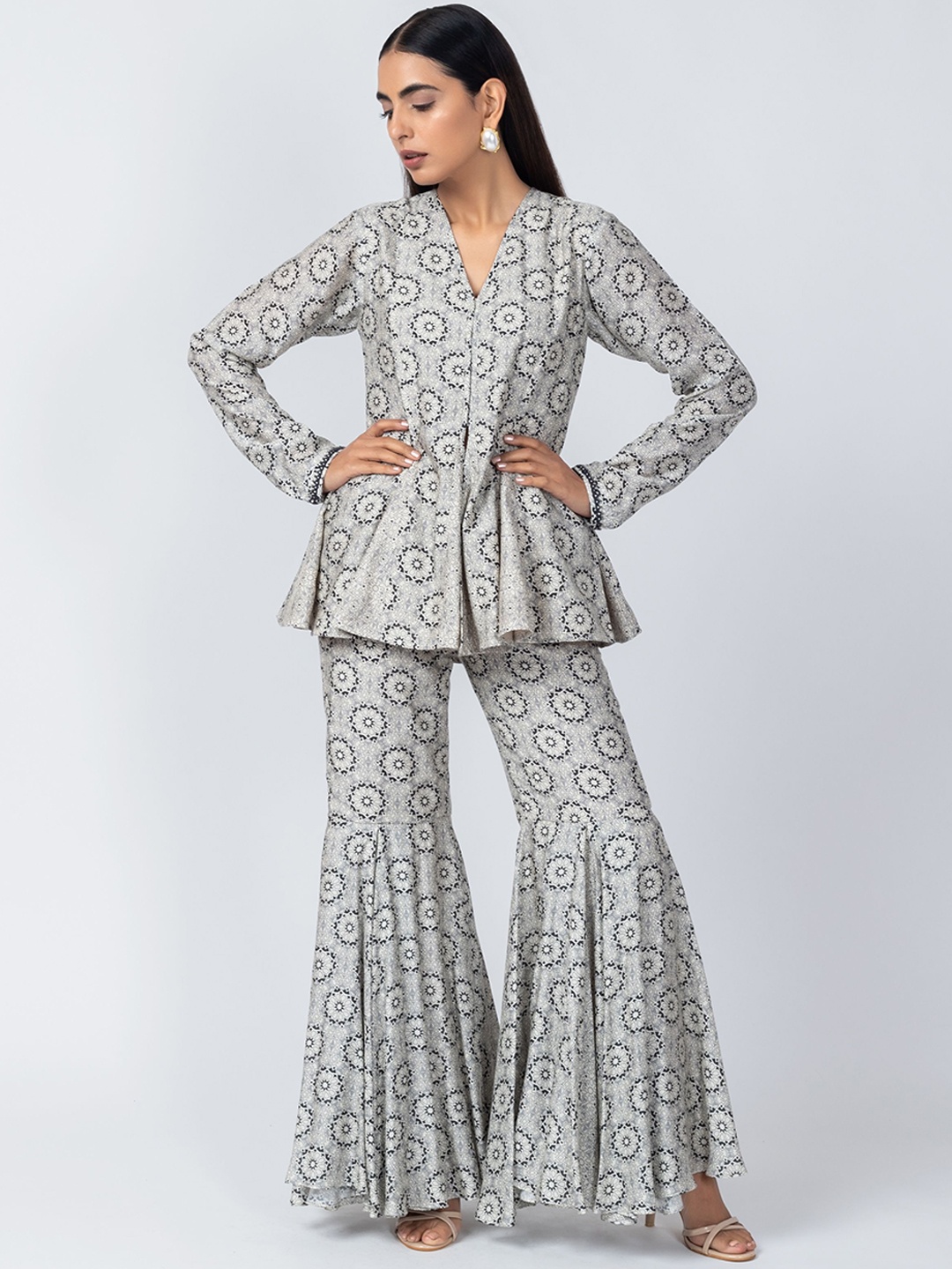 

Label Naariti Floral Printed V-Neck Peplum Top With Trousers Co-Ords, Black