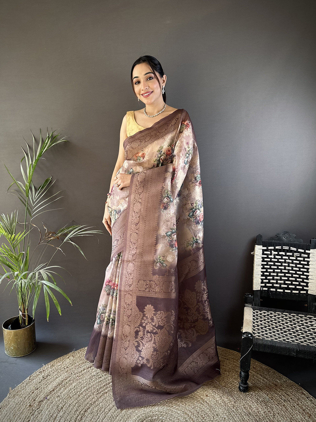 

Panzora Floral Zari Silk Blend Saree, Brown