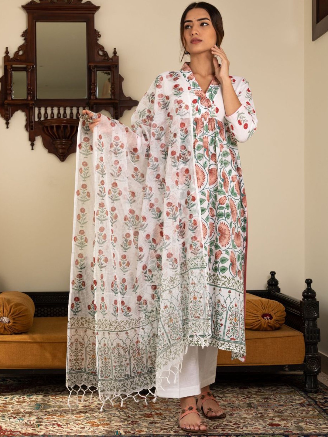 

all about you Women Floral Printed Regular Kurta with Trousers & With Dupatta, White