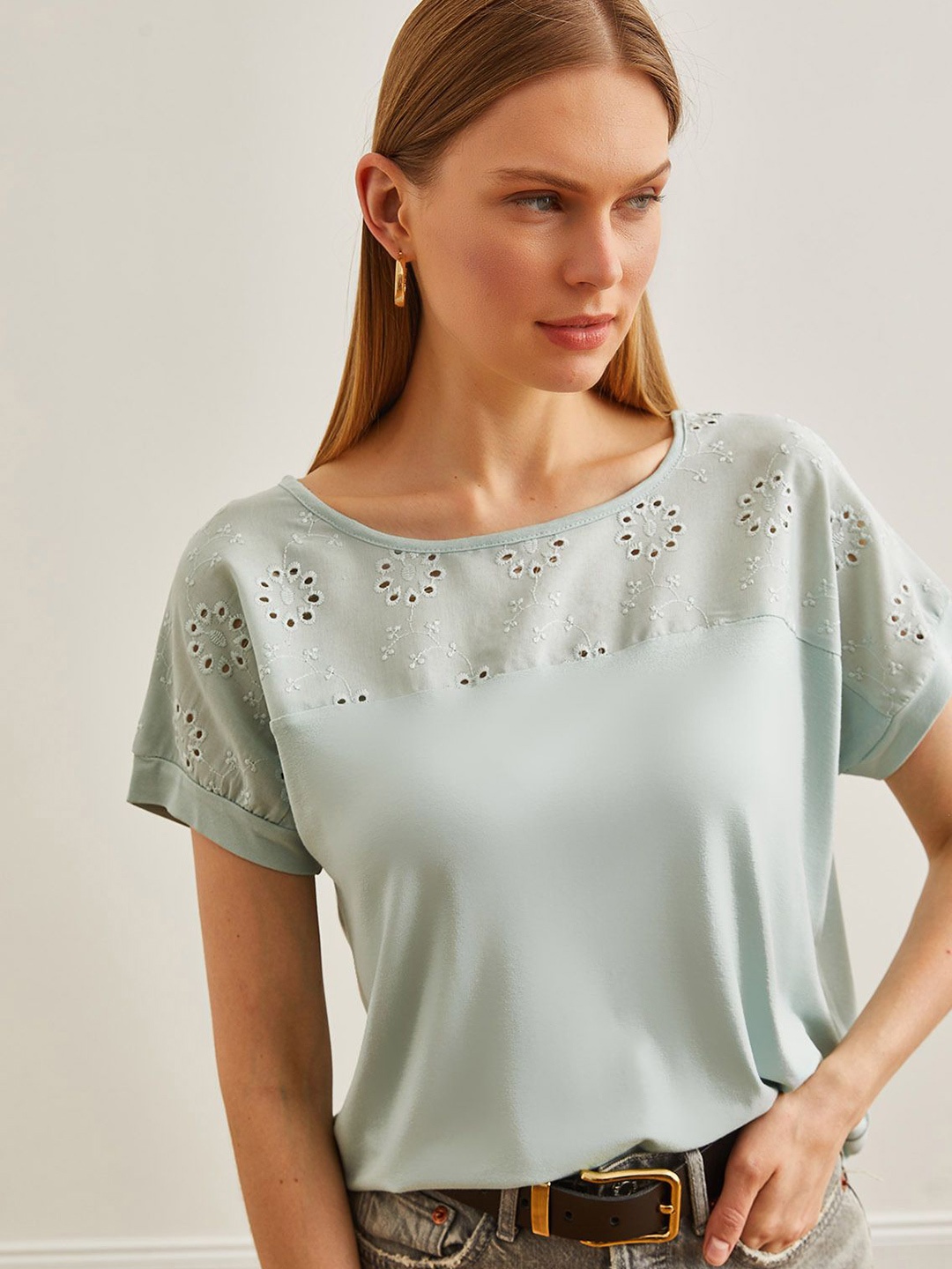 

Olalook Embellished Extended Sleeves Cotton Top, Na