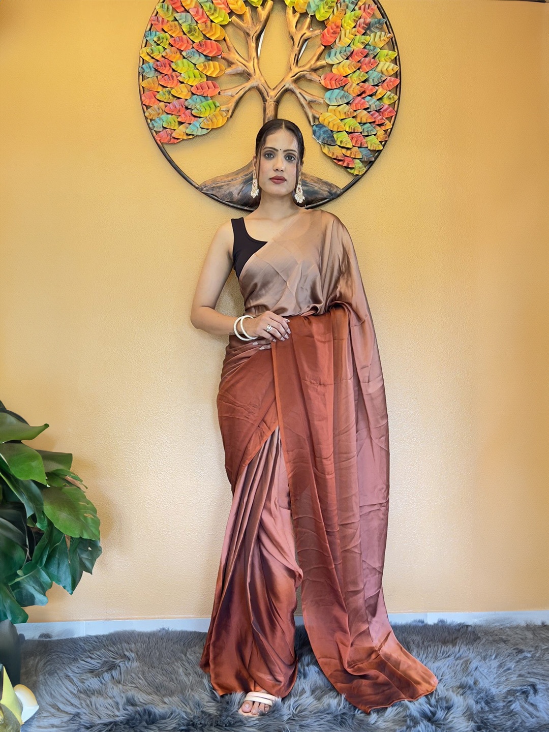 

Rangtulika Ethnics Colourblocked Poly Chiffon Ready to Wear Saree, Peach