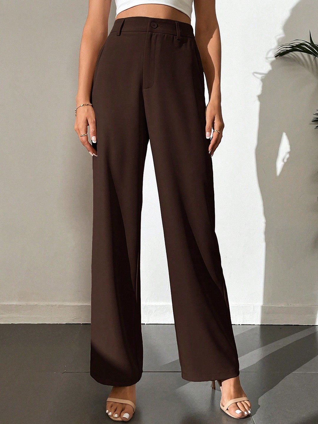 

NUCOUTHS Women Relaxed Straight Leg Straight Fit High-Rise Trousers, Brown