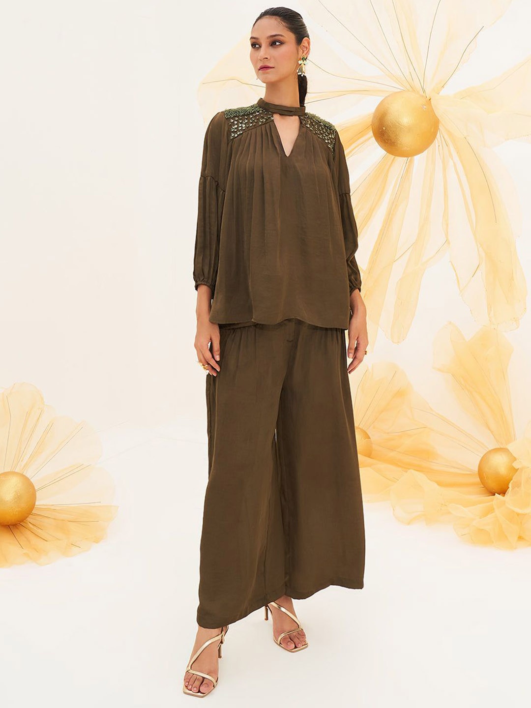 

HOUSE OF FETT Embroidered Keyhole Neck Top With Palazzos, Brown