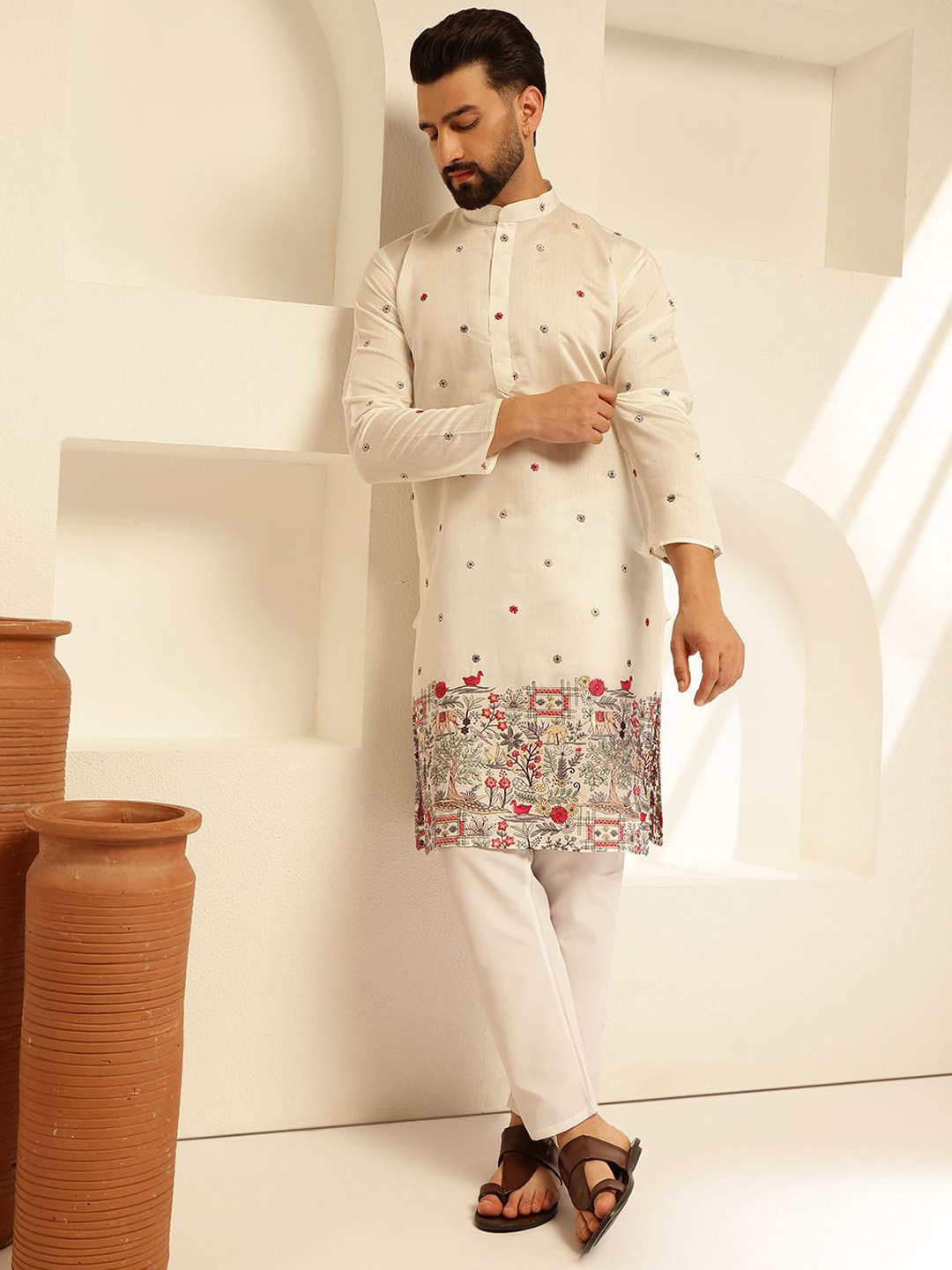 

SOJANYA Floral Embroidered Mandarin Collar Thread Work Cotton Silk Straight Kurta, White