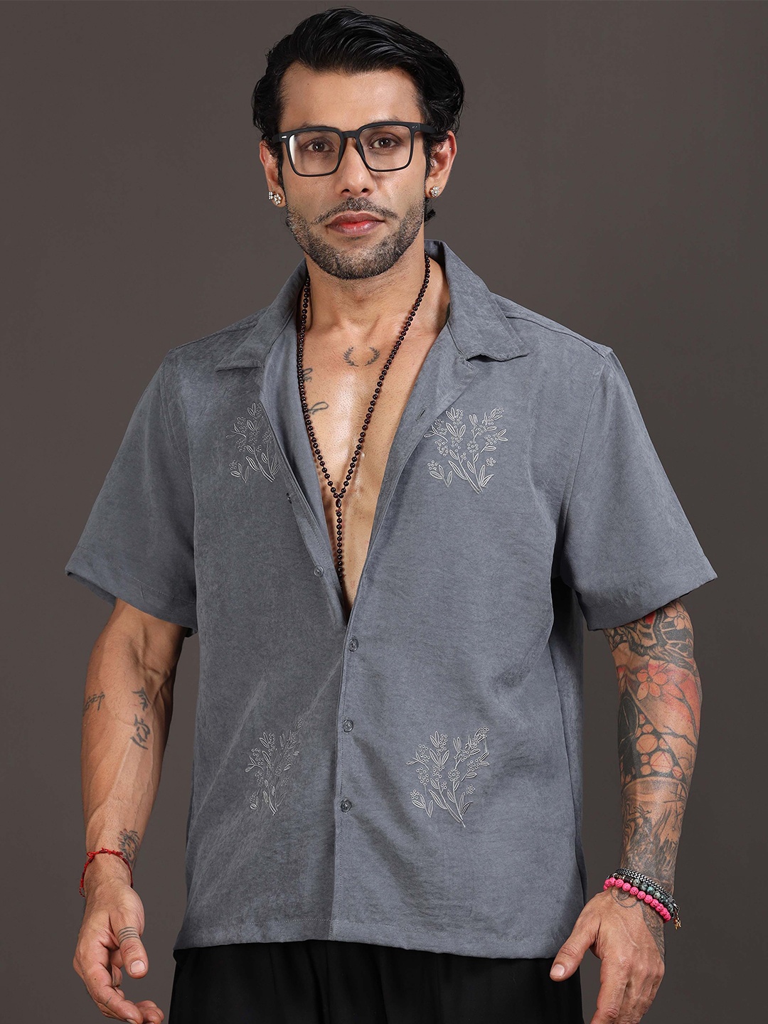 

Italian Colony Men Original Floral Opaque Casual Shirt, Grey