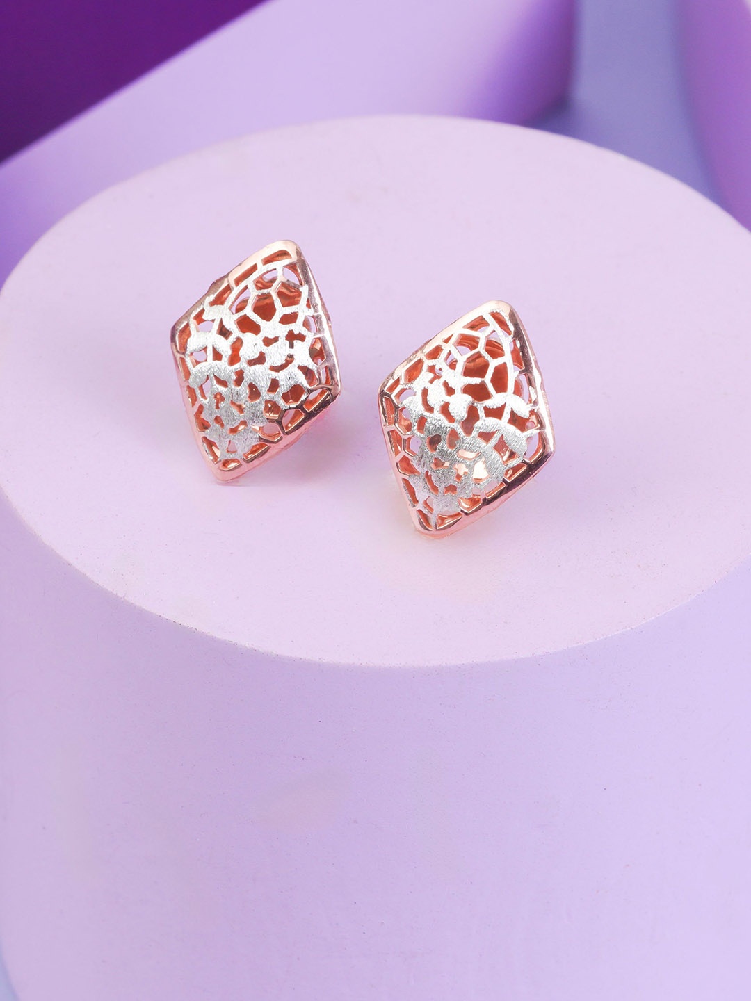 

KIORAH 925 Sterling Silver-Plated Contemporary Shaped Studs