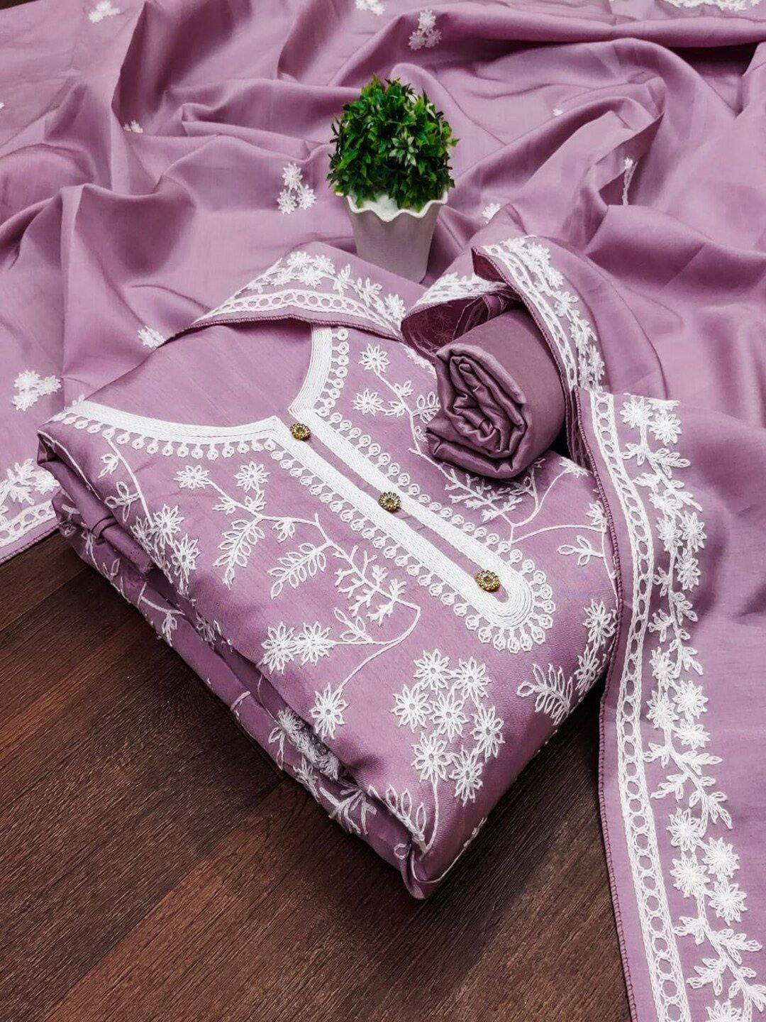 

REALLTREND Floral Embroidered Unstitched Dress Material, Lavender