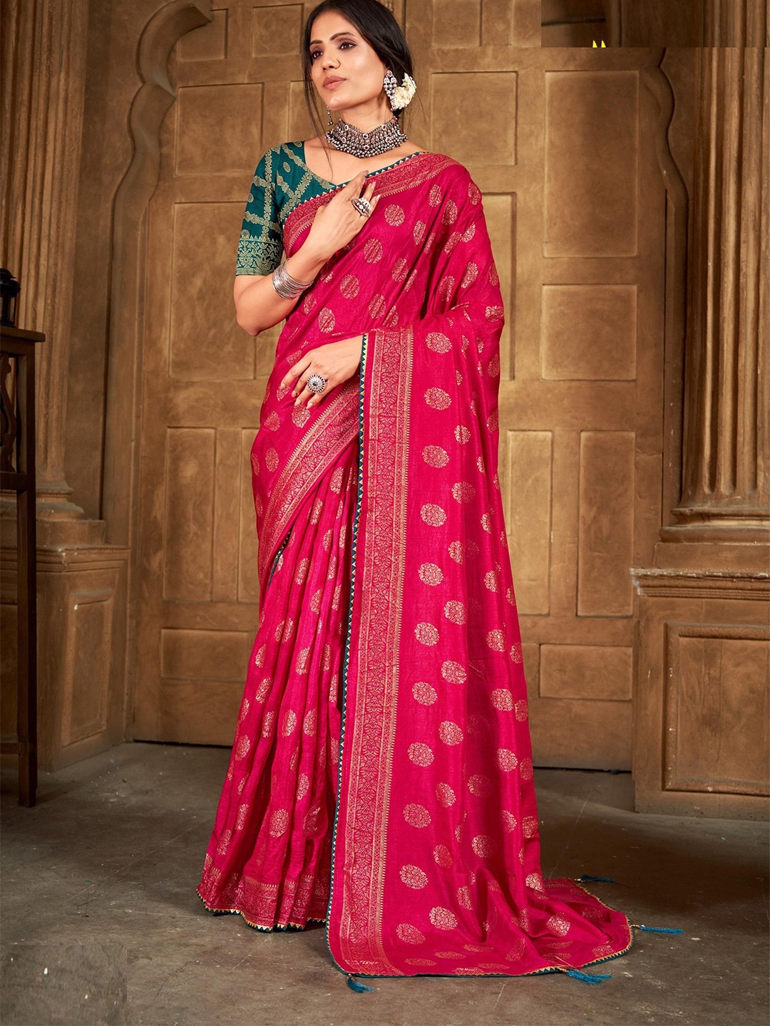 

Reboot Fashions Floral Silk Blend Designer Bhagalpuri Saree, Magenta