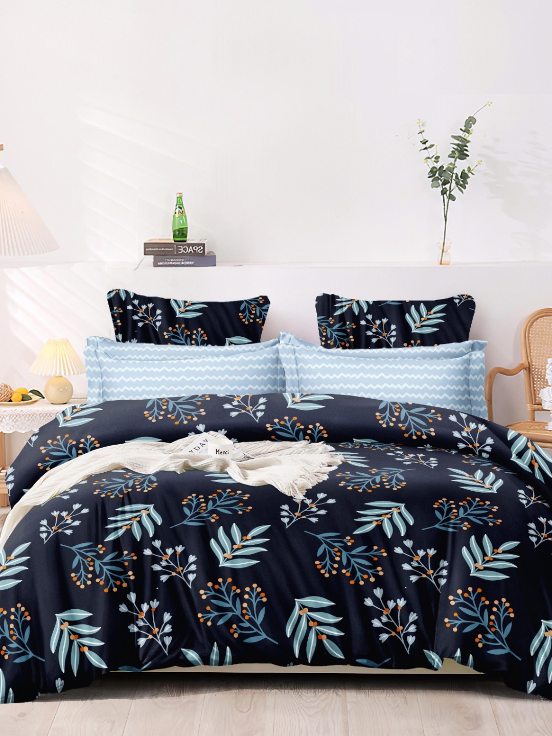

Ariana Navy Blue & Orange Floral 140 TC Queen Bedsheet with 2 Pillow Covers