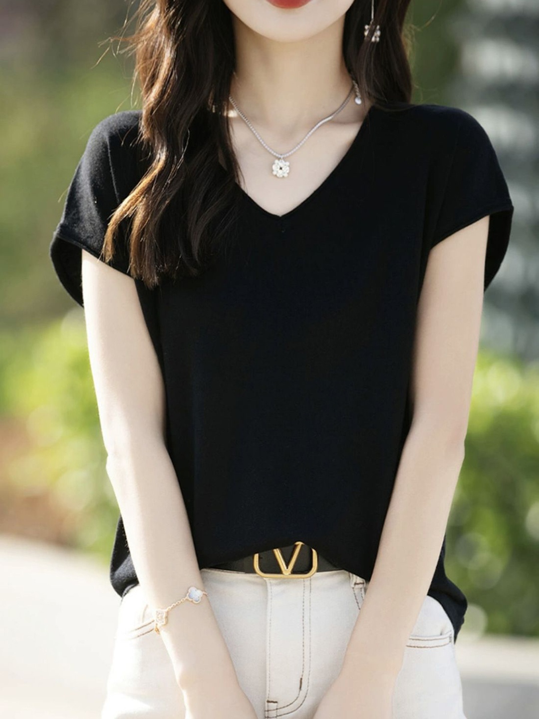 

StyleCast Women V-Neck T-shirt, Black
