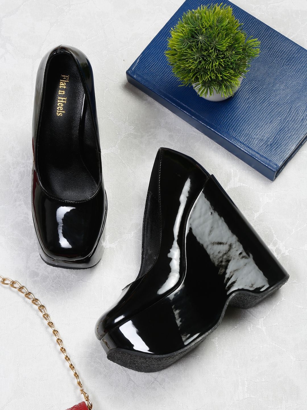 

Flat n Heels Wedge Pumps, Black